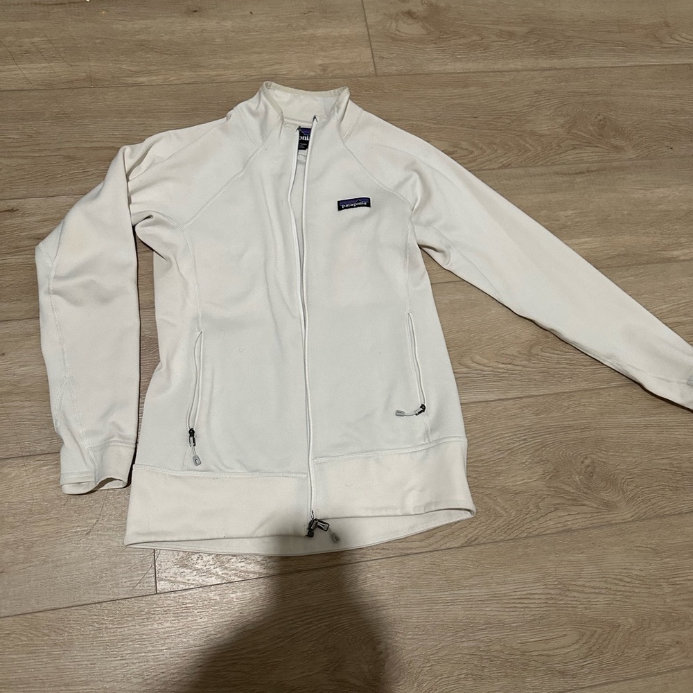 White patagonia crosstrek jacket